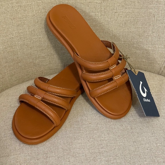 Brand New w/Tags! Olukai Slides-Tiara Fox Wide Sandals. S-10 - Picture 1 of 8